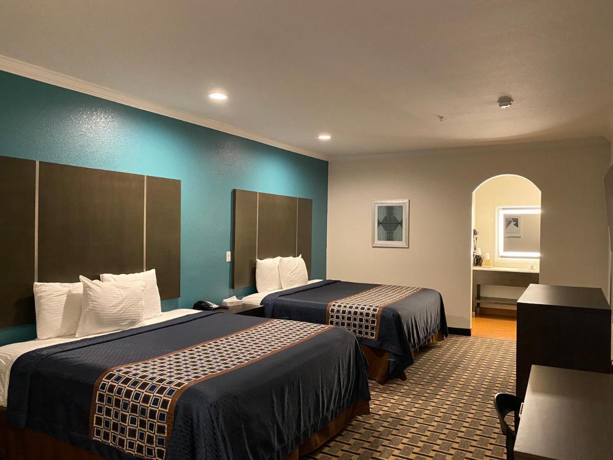 Regency Inn & Suites- Nw Houston Jersey Village Экстерьер фото