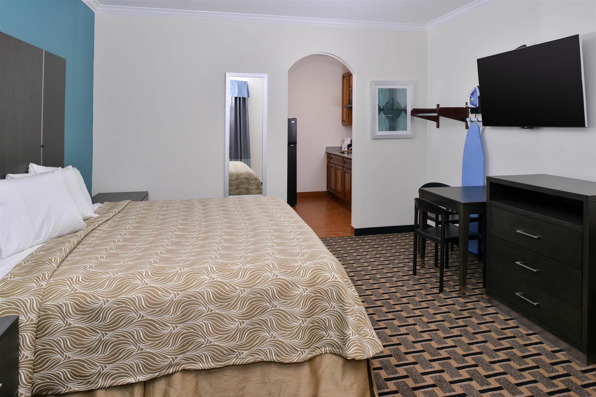 Regency Inn & Suites- Nw Houston Jersey Village Экстерьер фото